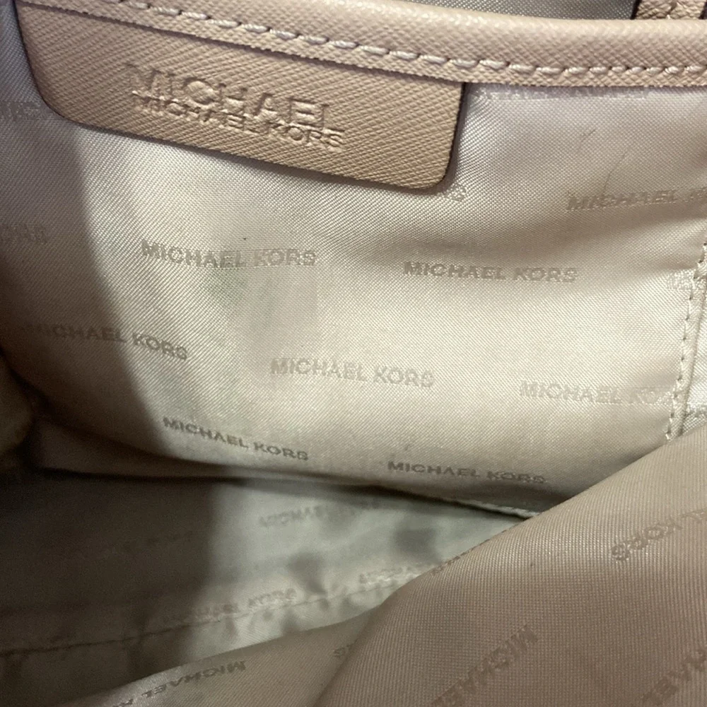 Euc michael kors leather savannah satchel bag